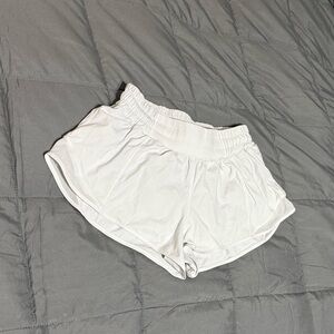 lululemon Hotty Hot Low-Rise Lined Short 2.5”